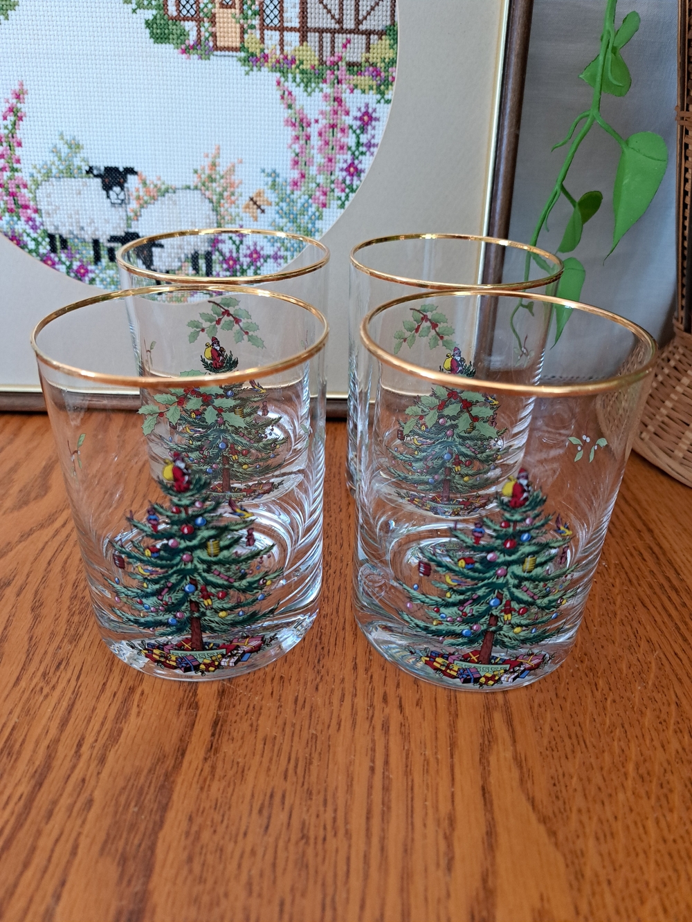 Spode Gold-Rimmed Christmas Tree Drinking Glasses - 12 Oz